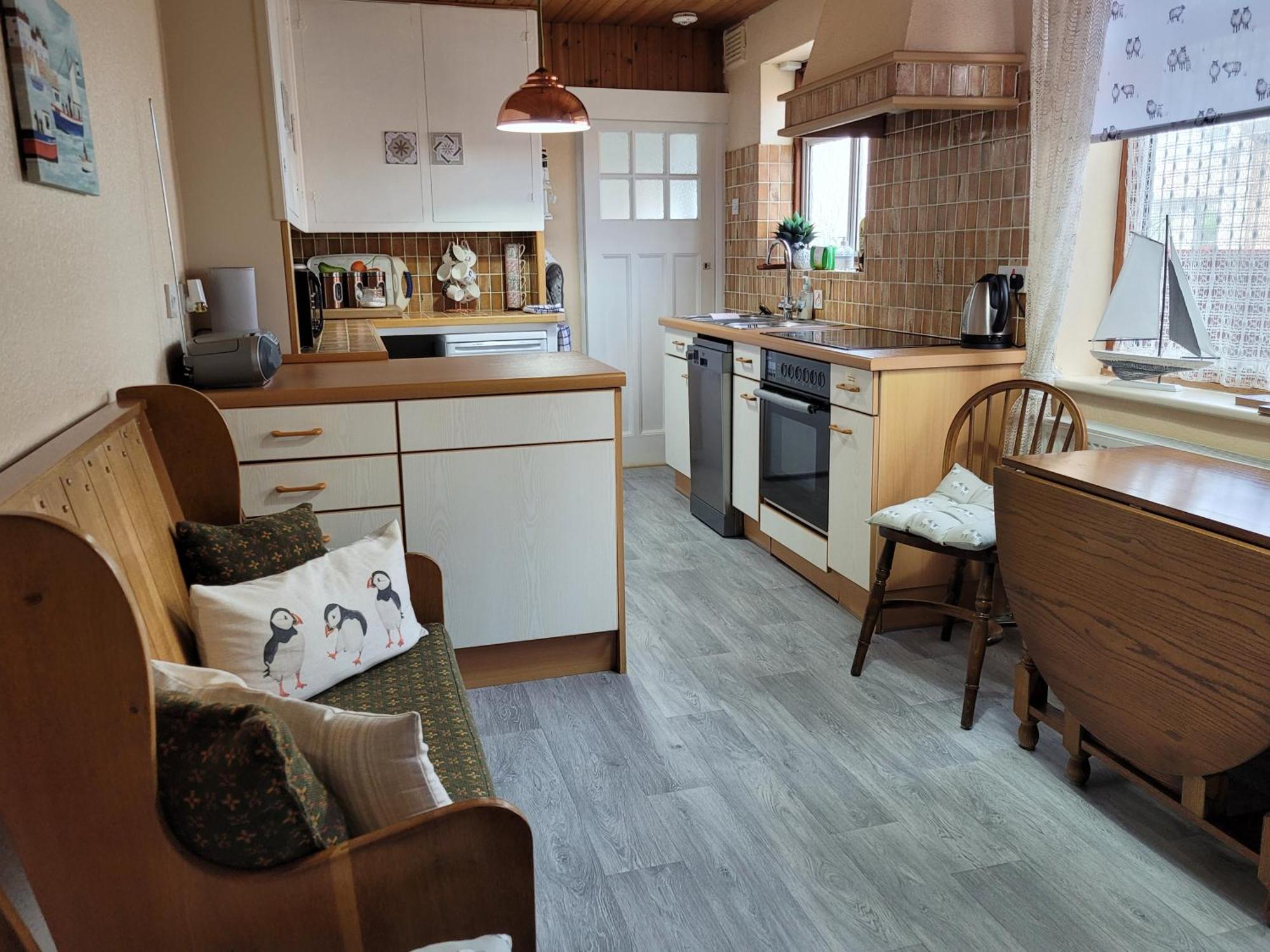 The Hermitage Private Detached Bungalow Villa Rhyl Bagian luar foto